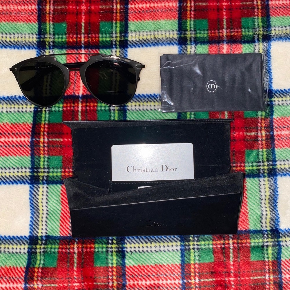 PAIR OF BRAND NEW SUNGLASSES (MEN & WOMEN’S)